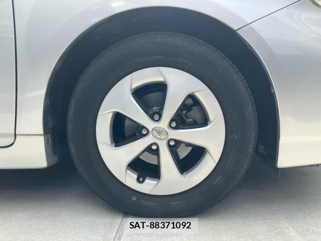Toyota PRIUS 2013-02 8485951-3