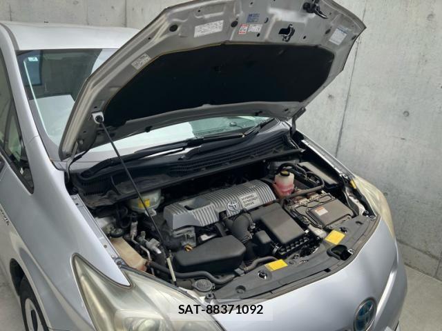 Toyota PRIUS 2013-02 8485951-5