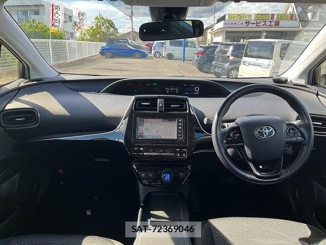 Toyota PRIUS 2022-07 8485935-14