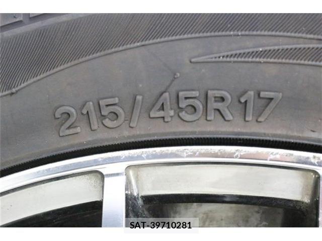 Toyota PRIUS 2019-03 8485940-21