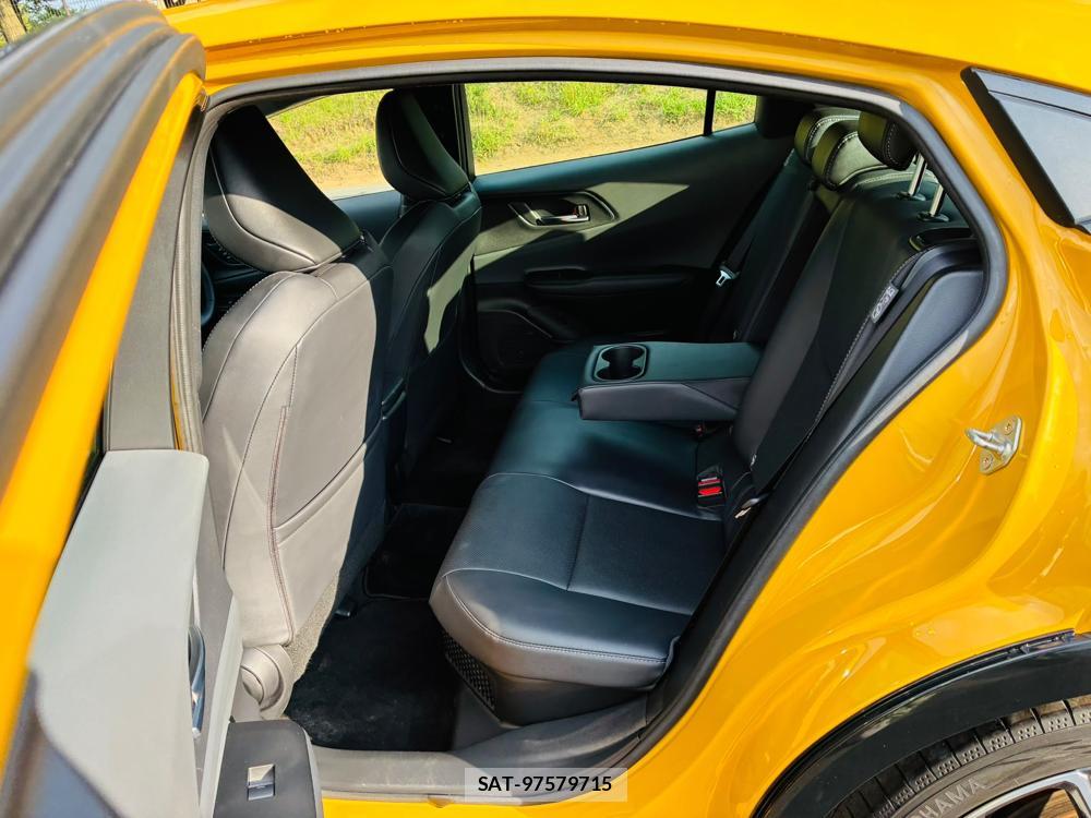 Toyota PRIUS 2025-03 8272588-9