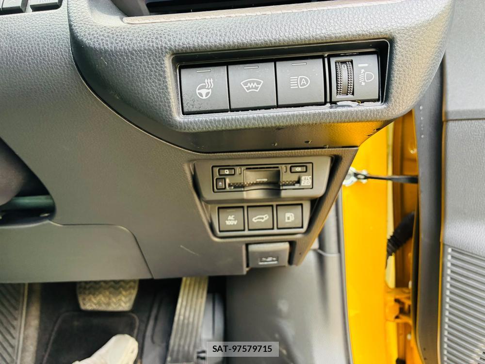 Toyota PRIUS 2025-03 8272588-16