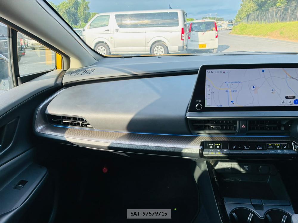 Toyota PRIUS 2025-03 8272588-17