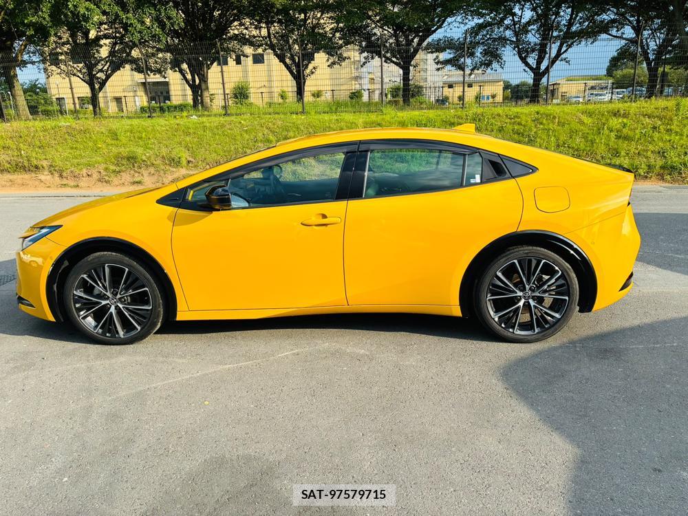 Toyota PRIUS 2025-03 8272588-1