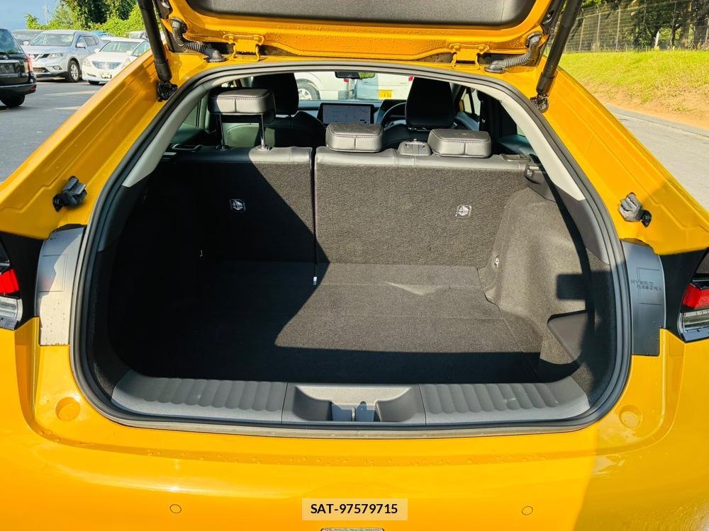 Toyota PRIUS 2025-03 8272588-27