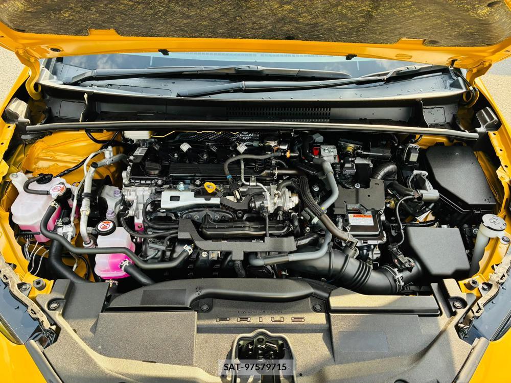 Toyota PRIUS 2025-03 8272588-40