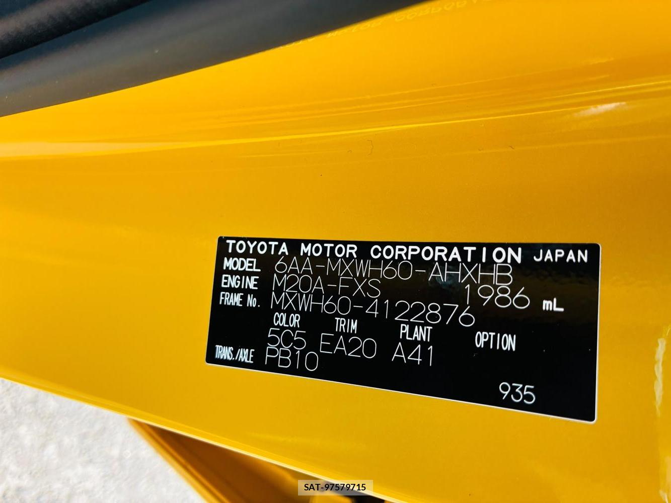 Toyota PRIUS 2025-03 8272588-41