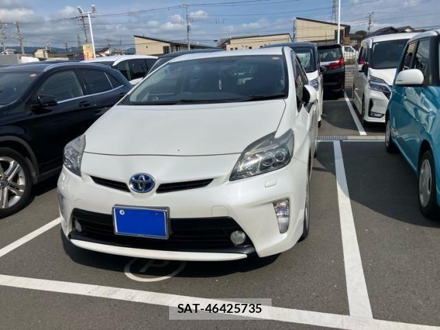 Toyota PRIUS 2014-09 8526672-1