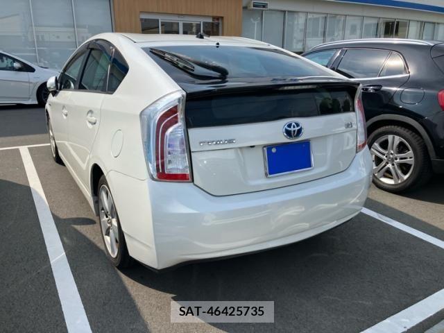 Toyota PRIUS 2014-09 8526672-3