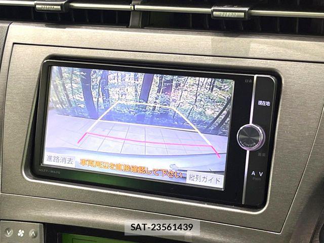 Toyota PRIUS 2014-02 8526665-3