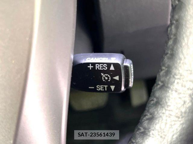 Toyota PRIUS 2014-02 8526665-4