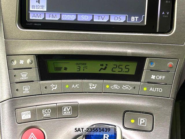 Toyota PRIUS 2014-02 8526665-7