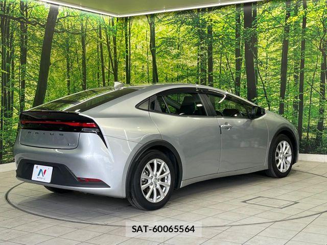 Toyota PRIUS 2023-09 8526615-16