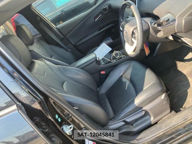 Toyota PRIUS 2017-02 8526656-9