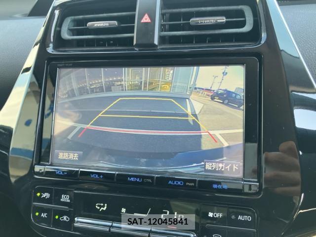 Toyota PRIUS 2017-02 8526656-18