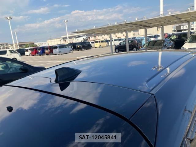 Toyota PRIUS 2017-02 8526656-5