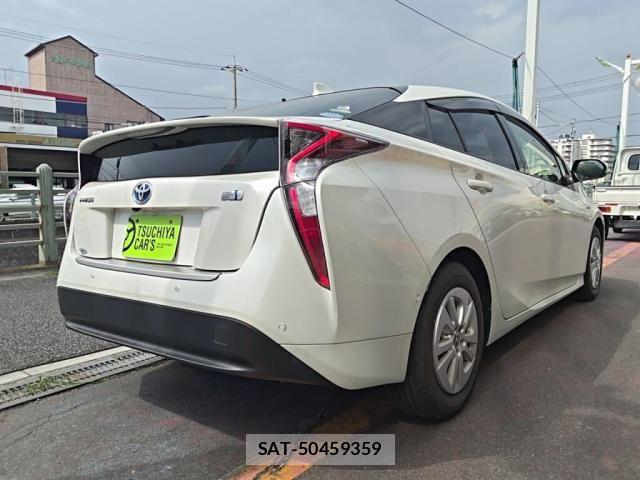 Toyota PRIUS 2017-09 8526631-1