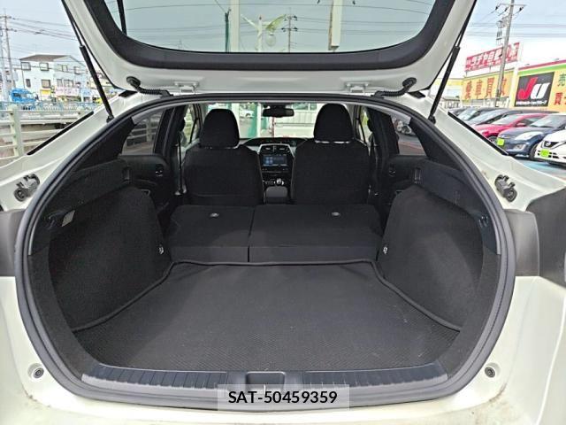 Toyota PRIUS 2017-09 8526631-26