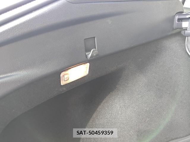 Toyota PRIUS 2017-09 8526631-27
