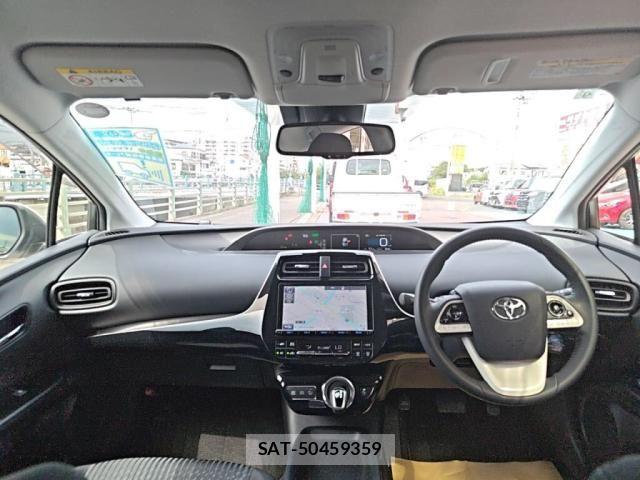 Toyota PRIUS 2017-09 8526631-2