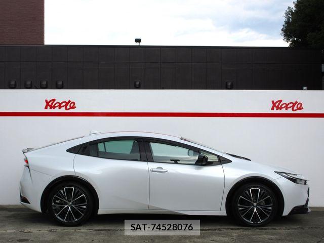 Toyota PRIUS 2023-05 8526612-11