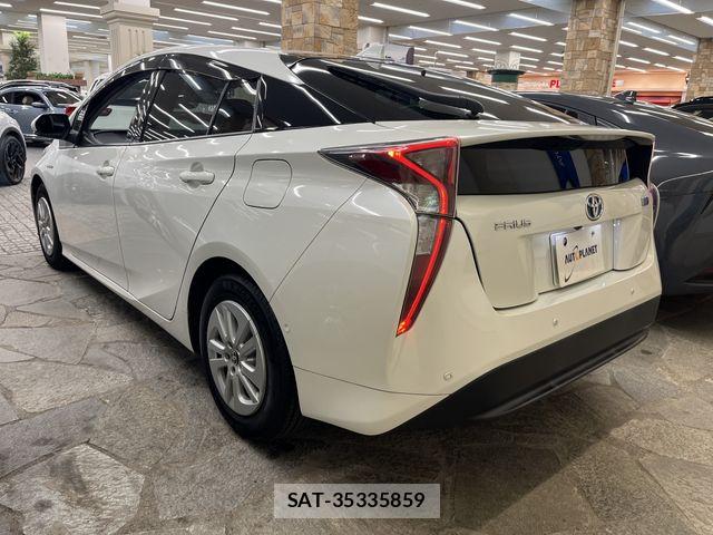 Toyota PRIUS 2018-01 8526648-9