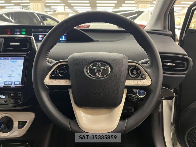 Toyota PRIUS 2018-01 8526648-6