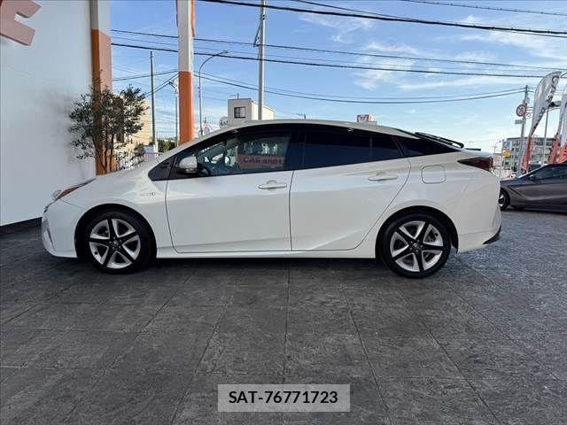 Toyota PRIUS 2016-06 8526655-10