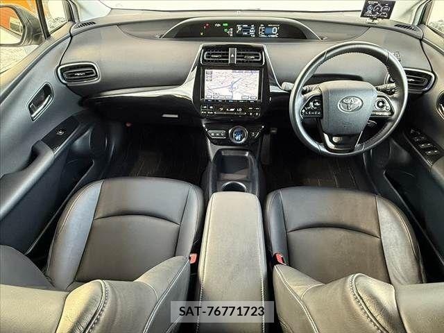 Toyota PRIUS 2016-06 8526655-1