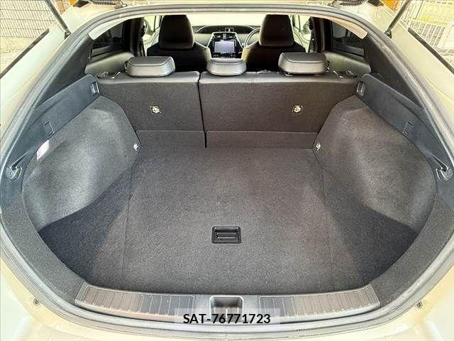 Toyota PRIUS 2016-06 8526655-21