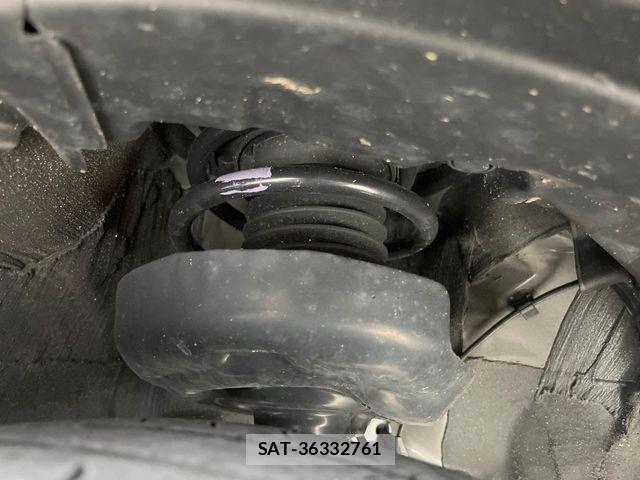 Toyota PRIUS 2023-03 8526607-19