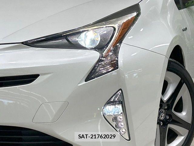 Toyota PRIUS 2016-04 8526632-11