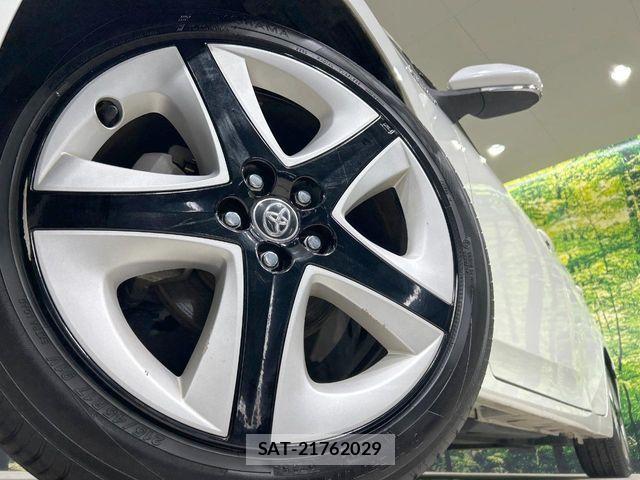 Toyota PRIUS 2016-04 8526632-12