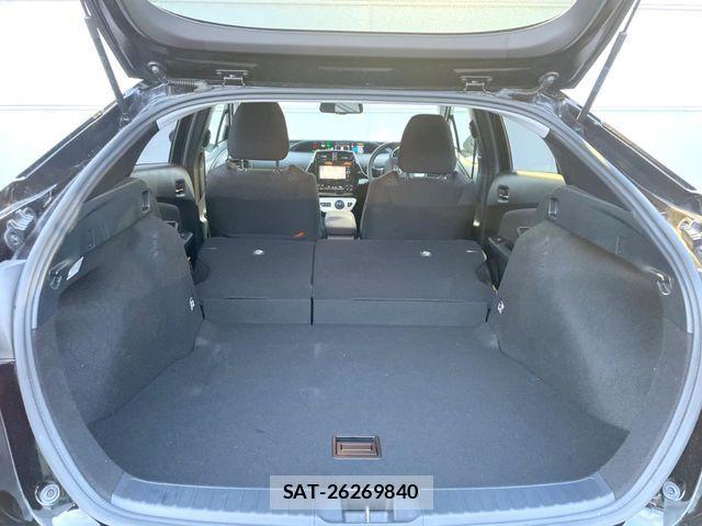 Toyota PRIUS 2017-03 8526633-9