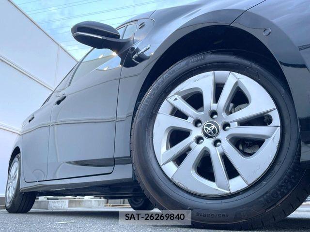 Toyota PRIUS 2017-03 8526633-12