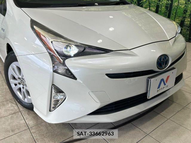 Toyota PRIUS 2016-02 8526649-12
