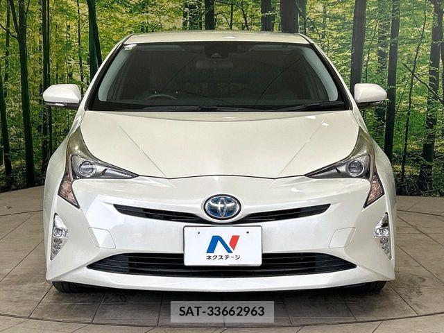Toyota PRIUS 2016-02 8526649-13