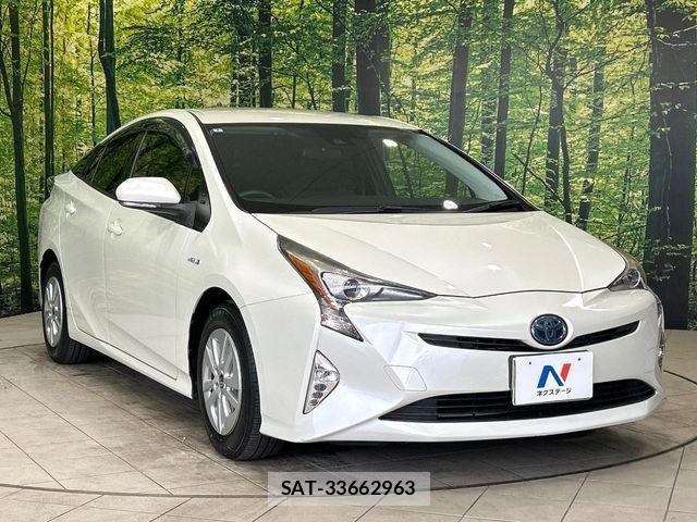 Toyota PRIUS 2016-02 8526649-15