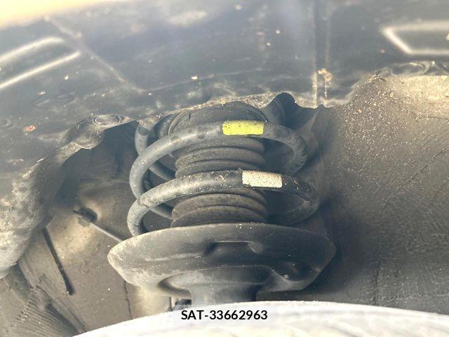 Toyota PRIUS 2016-02 8526649-19