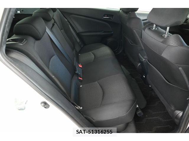 Toyota PRIUS 2021-04 8526634-10