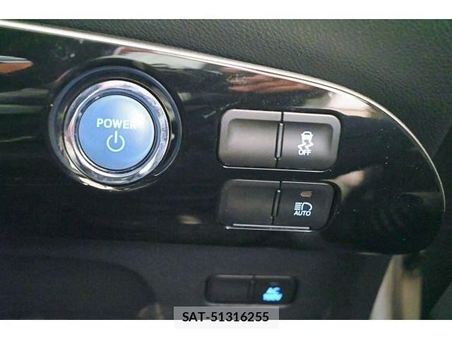 Toyota PRIUS 2021-04 8526634-16