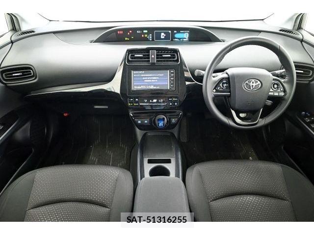 Toyota PRIUS 2021-04 8526634-1