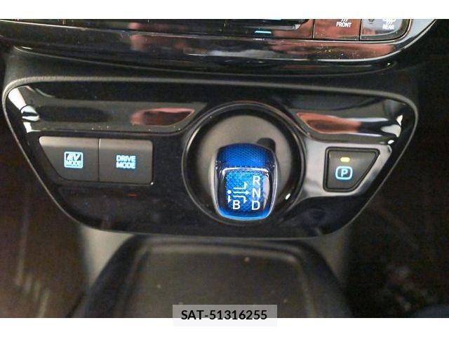 Toyota PRIUS 2021-04 8526634-19