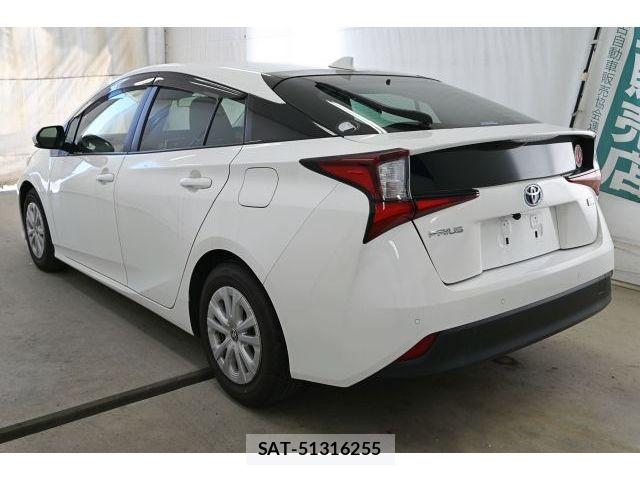 Toyota PRIUS 2021-04 8526634-2