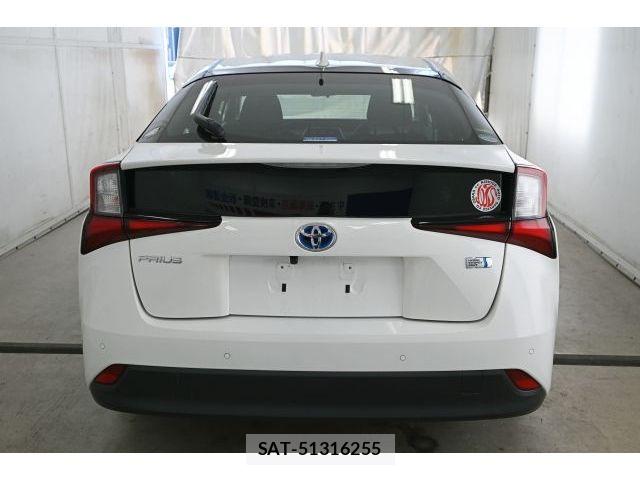 Toyota PRIUS 2021-04 8526634-6