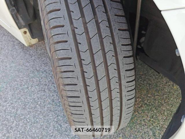 Toyota PRIUS 2012-03 8526654-11