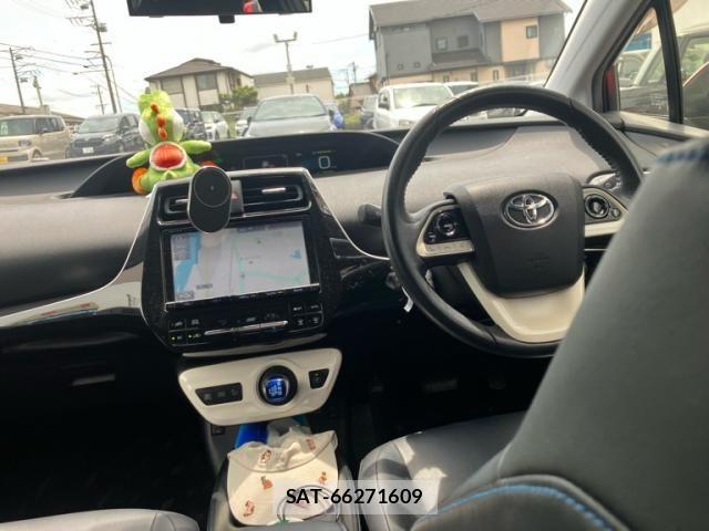 Toyota PRIUS 2016-06 8526664-15