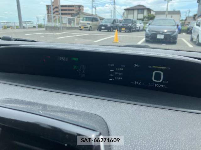 Toyota PRIUS 2016-06 8526664-23