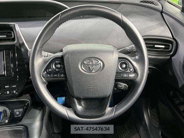 Toyota PRIUS 2019-08 8526645-10