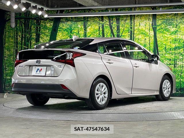 Toyota PRIUS 2019-08 8526645-16
